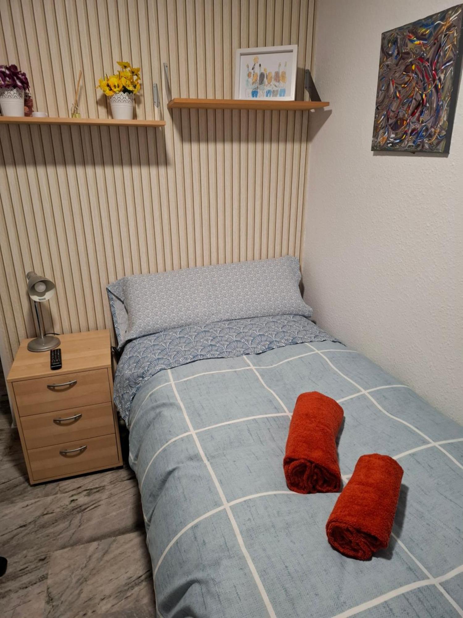 Particular Con Bano Privado * Sevilha